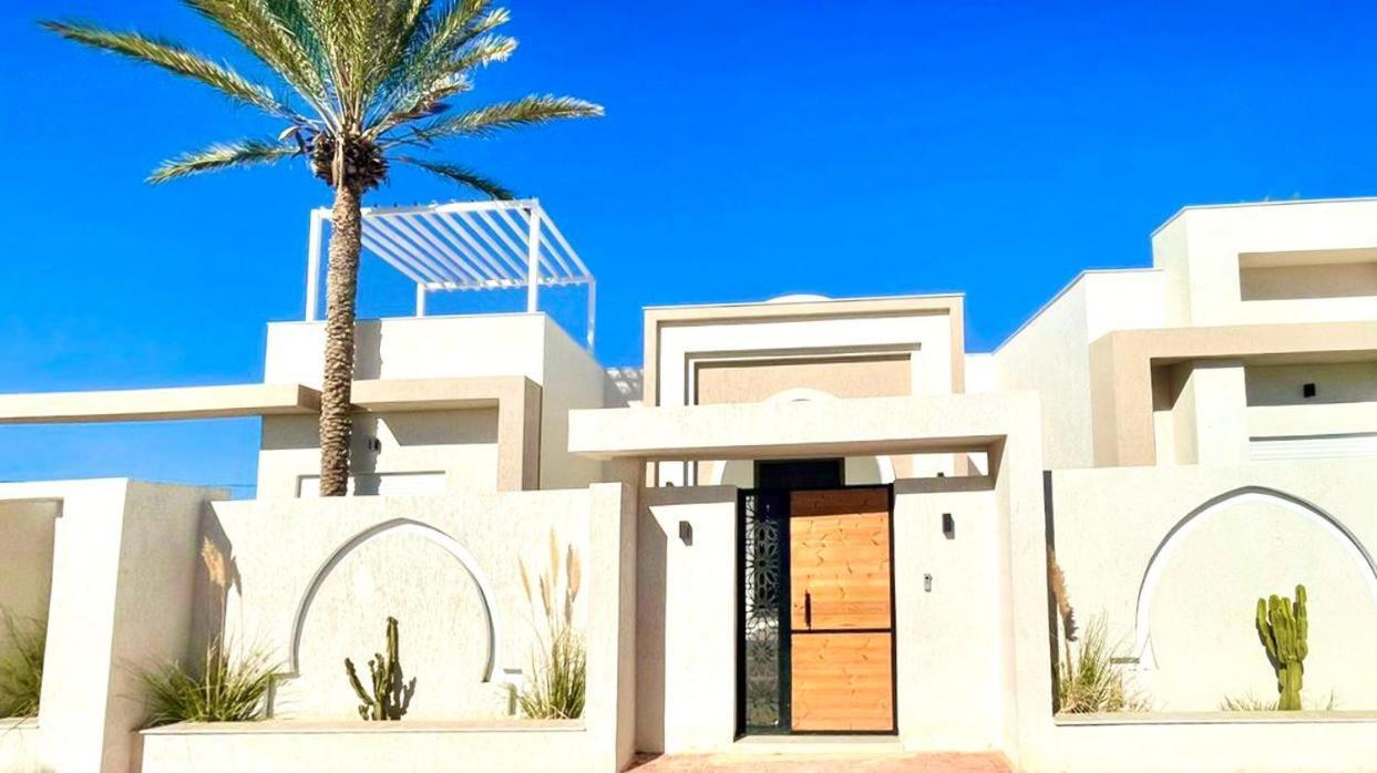 Lynoute Piscine Sans Vis A Vis Emplacement A Proximite De La Villa *